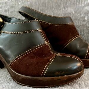 Tommy Hilfiger Black and Brown Mules